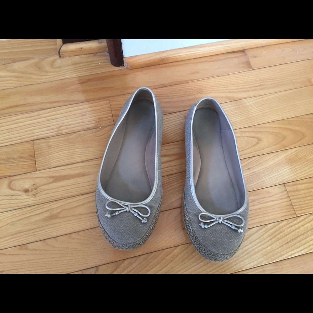 Tan Ballet Flats Size 9